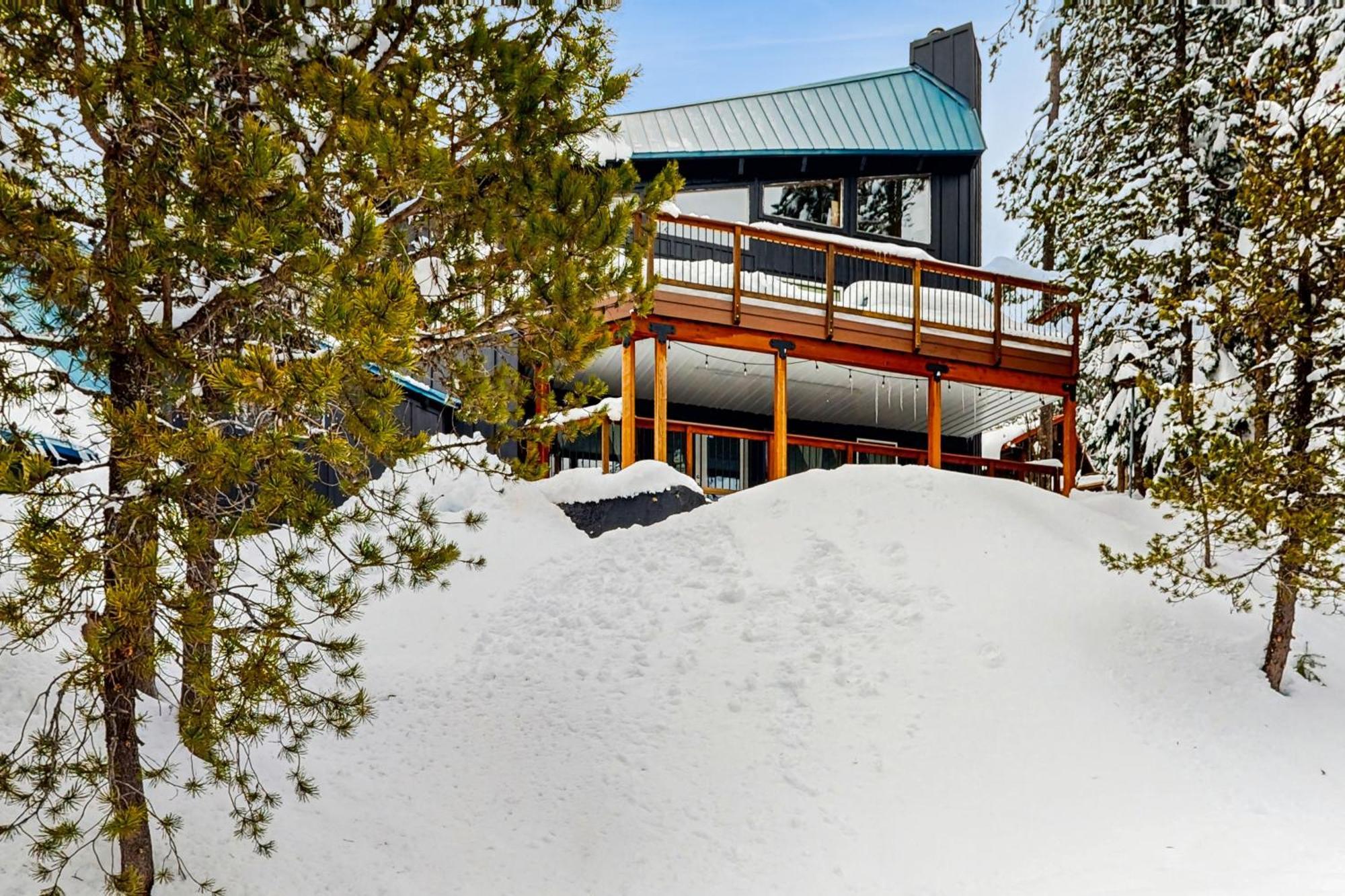 Flying Stag: Main Lodge Говермент Кэмп Экстерьер фото