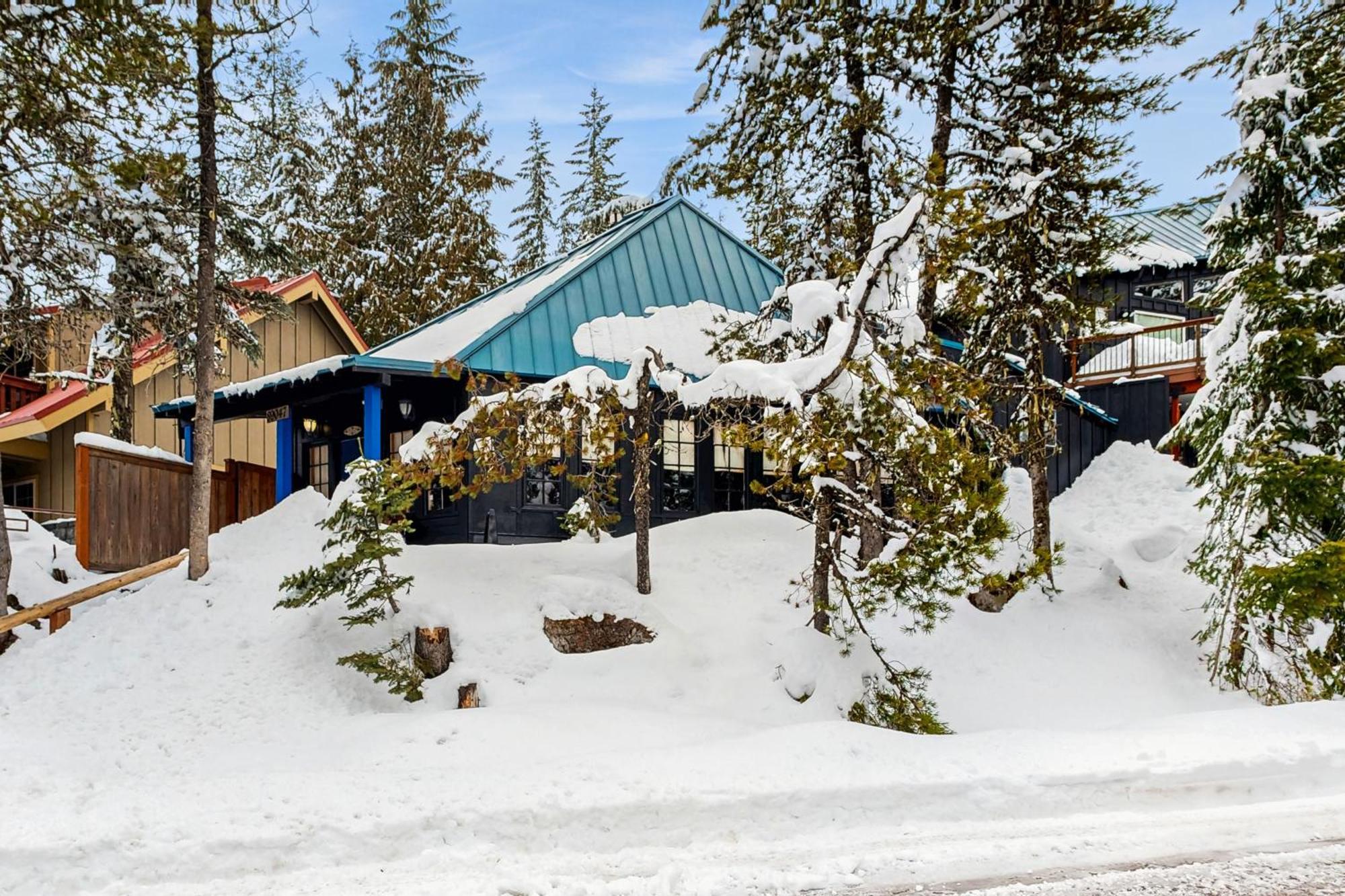 Flying Stag: Main Lodge Говермент Кэмп Экстерьер фото
