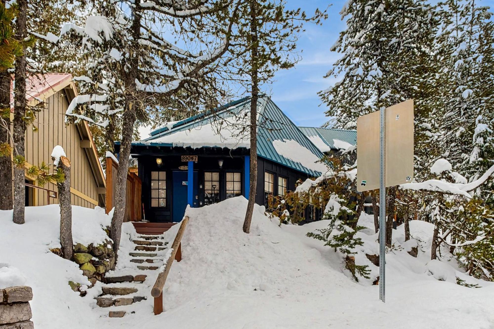 Flying Stag: Main Lodge Говермент Кэмп Экстерьер фото